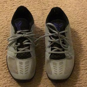 Kobe Mentality ll (Rare) Men’s 9.5